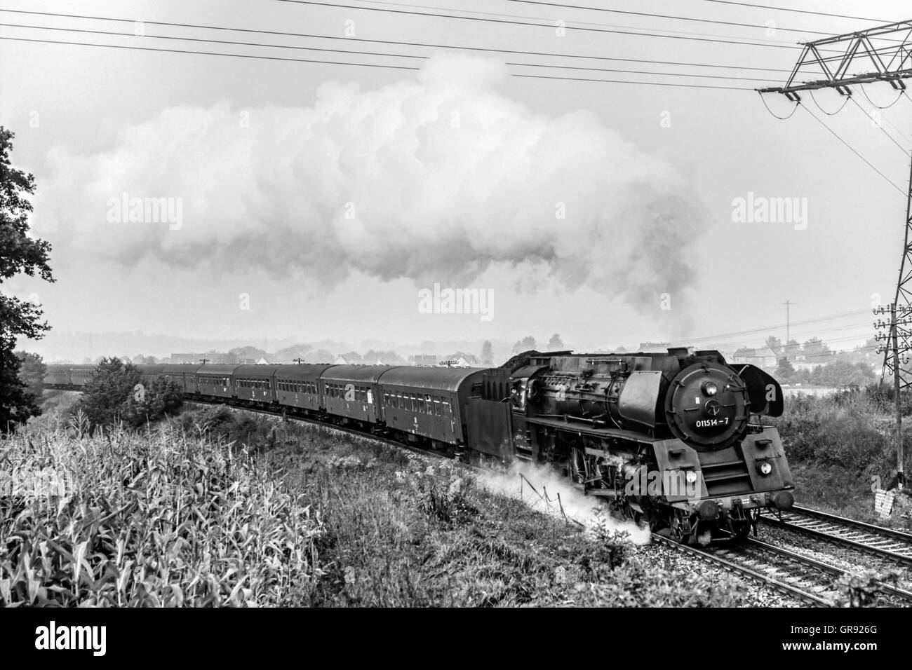Locomotive vapeur 011514 avec câble à Saalfeld en septembre 1980, Thuringe, Allemagne Banque D'Images