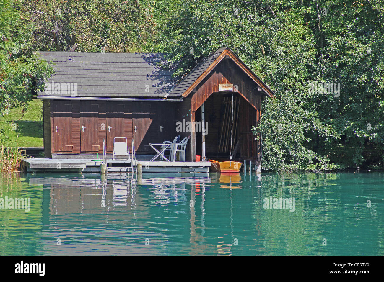 Boat House sur le lac Wörthersee, Carinthie, Autriche Banque D'Images