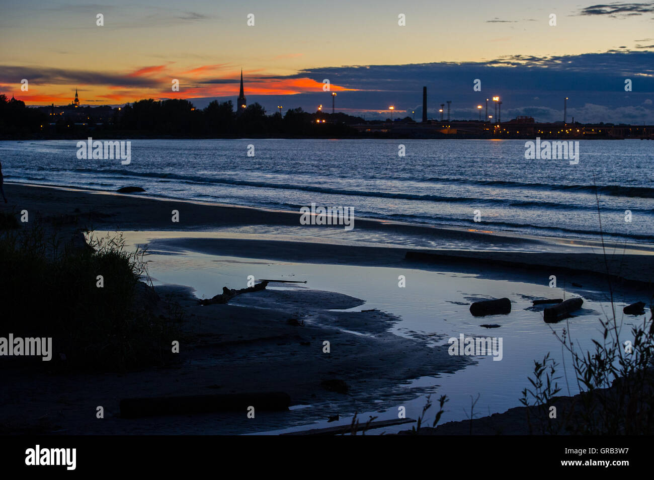 Vue sur la mer Baltique, à partir de la plage de Pirita Tallinn , Estonie Banque D'Images