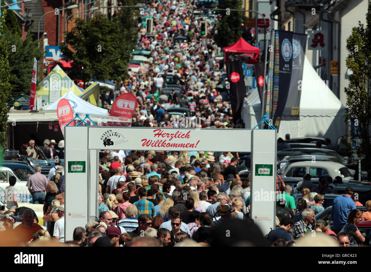 Fête traditionnelle golden oldies en Wettenberg attire des masses de visiteurs Banque D'Images