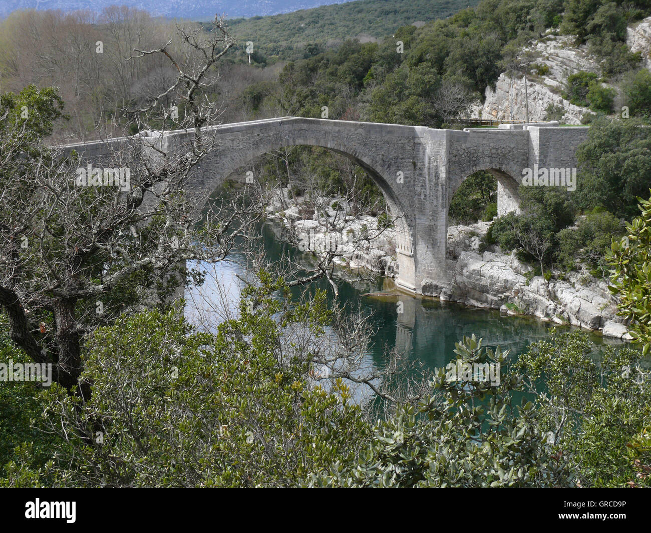 Pont sur l'Hérault, Languedoc-Roussillon Banque D'Images