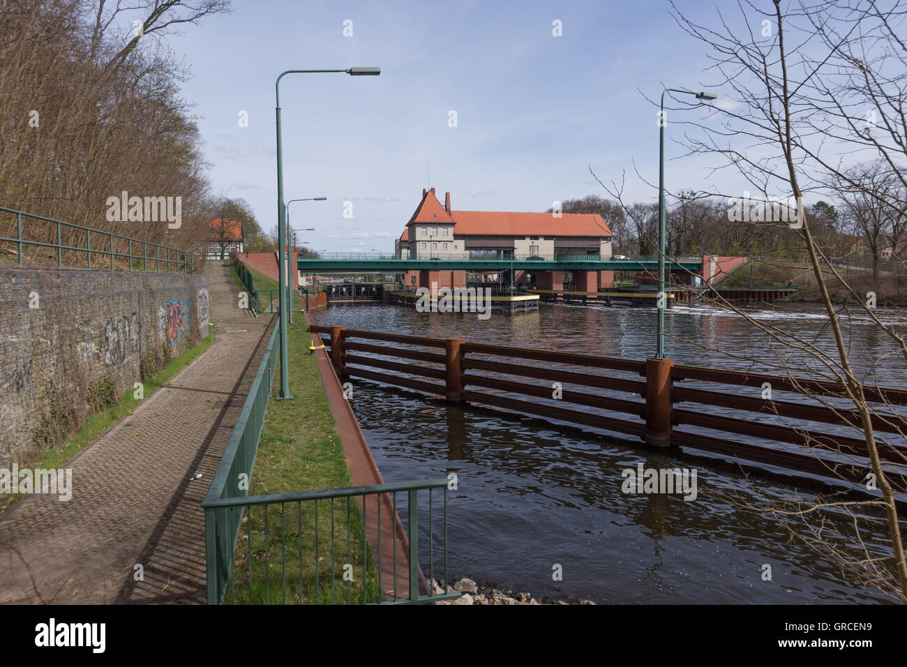 Maison éclusière sur le canal de Teltow à Kleinmachnow Banque D'Images