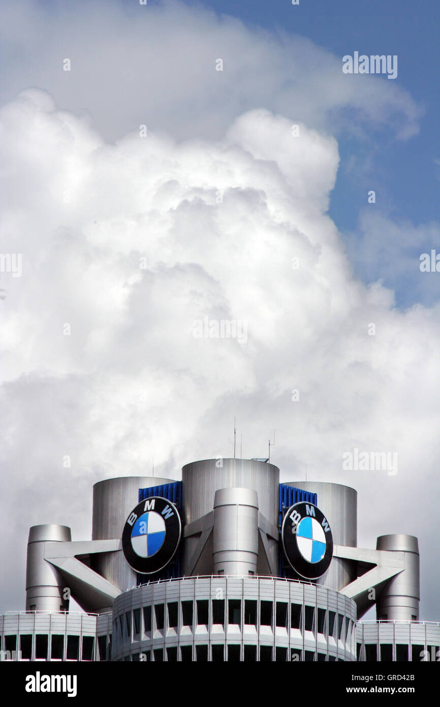Siège de l'automobile BMW à Munich Banque D'Images