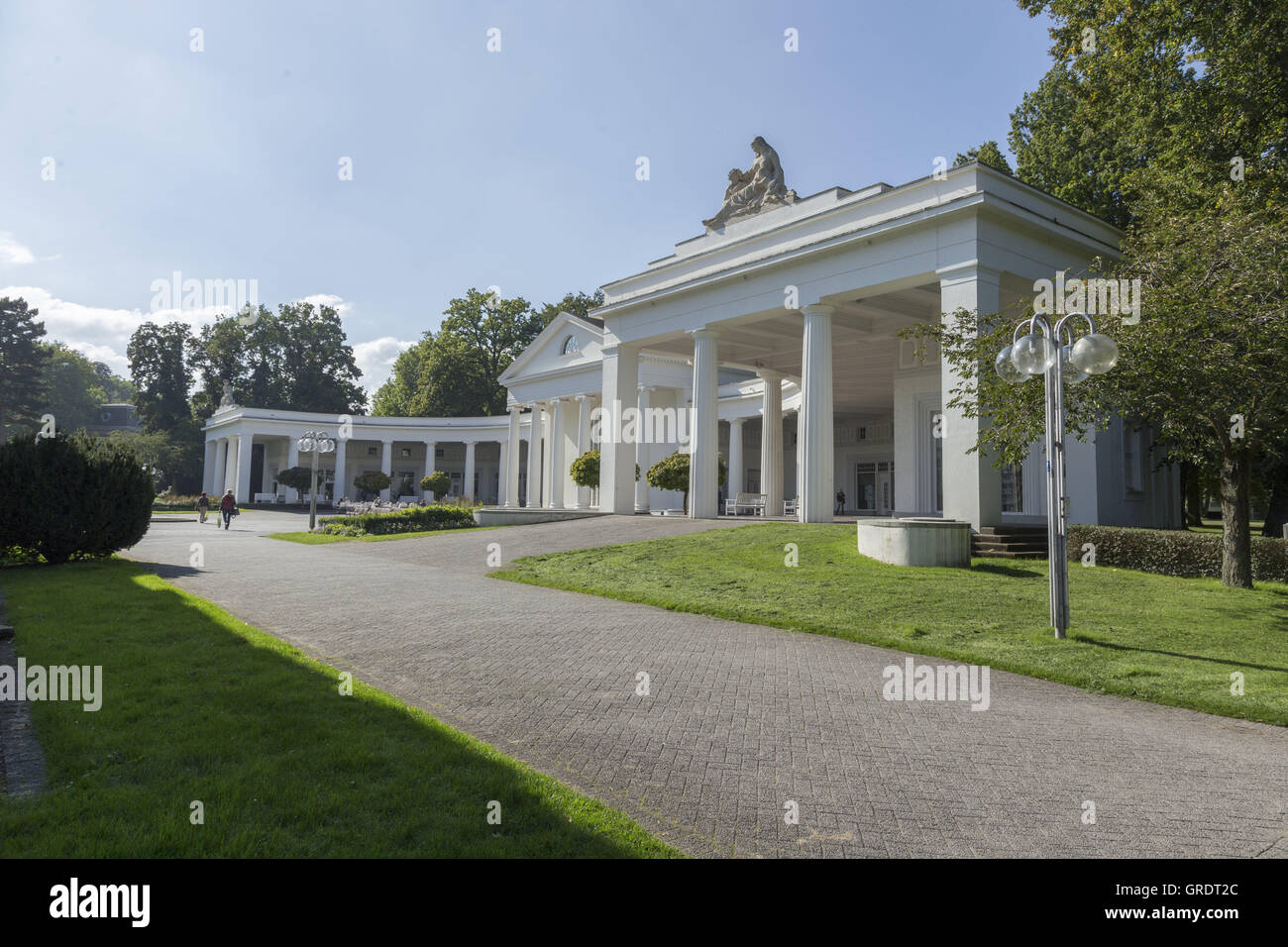 Grand bâtiment Pour Spa Concerts dans les jardins du spa de Bad Oeynhausen Banque D'Images