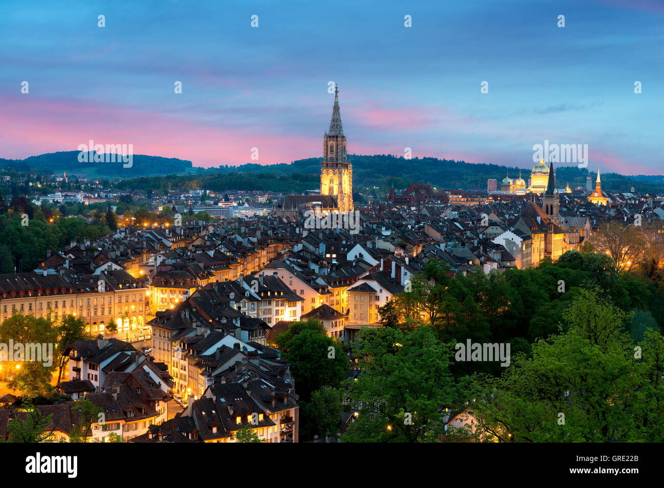 Ville de Berne skyline avec un ciel dramatique à Berne, Suisse Banque D'Images