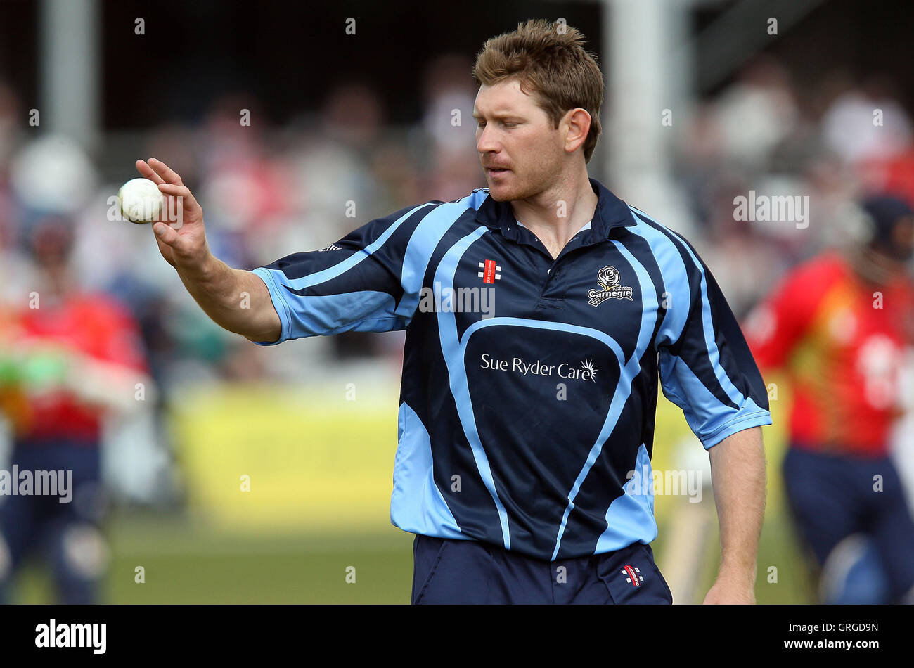 Richard progressif Pyrah de Yorkshire - Essex Eagles vs Yorkshire Carnegie - Clydesdale Bank 40 Cricket au sol du comté de Ford, Chelmsford - 25/04/10 Banque D'Images