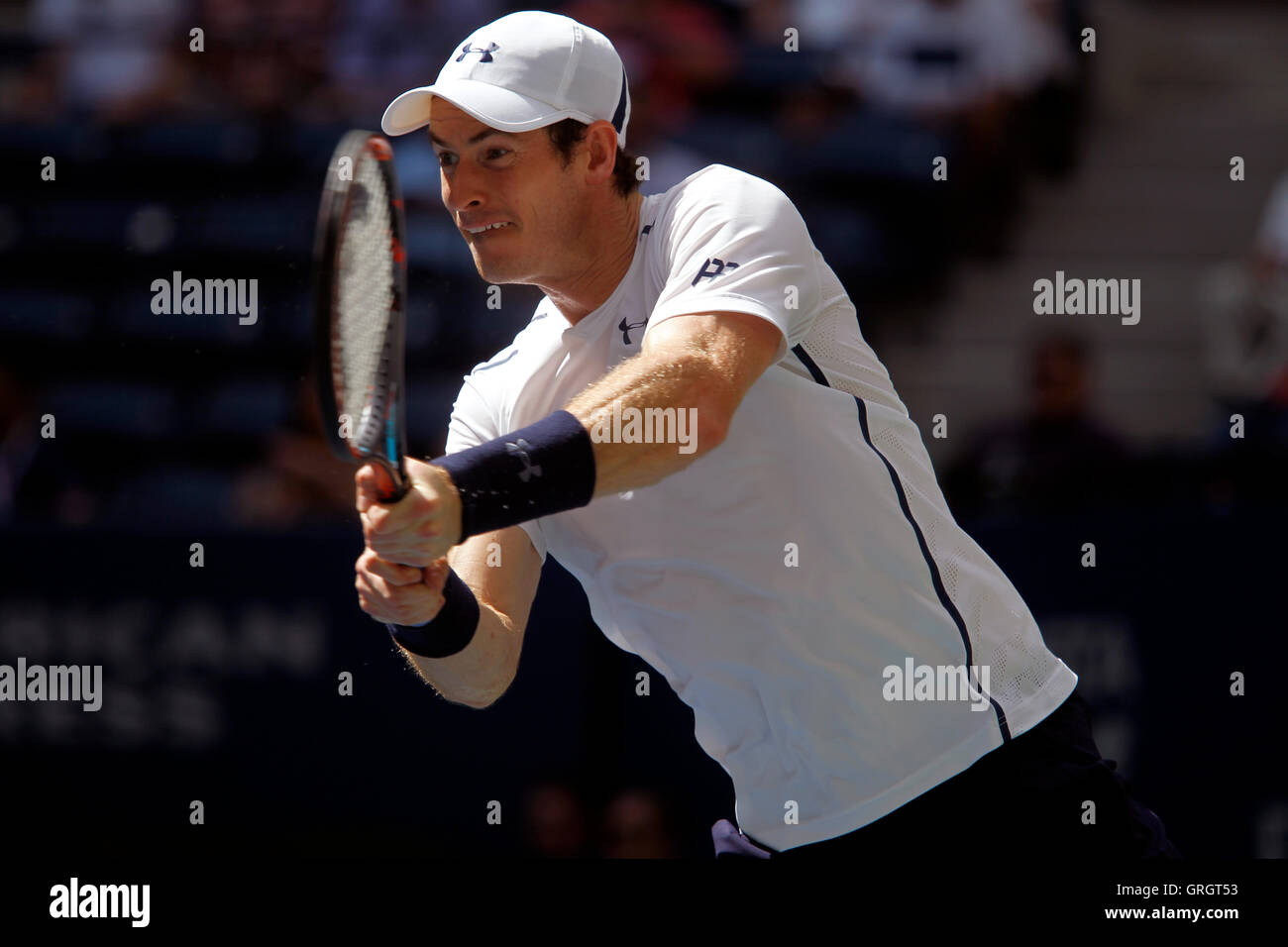 Flushing Meadows, New York, USA. 7 Septembre, 2016. New York, USA. 7 Septembre, 2016. Andy Murray de Grande-Bretagne lors de son match de quart de finale contre Kei Nishikori du Japon à l'United States Open Tennis Championships à Flushing Meadows, New York le mercredi 7 septembre © Adam Stoltman/Alamy Live News Crédit : Adam Stoltman/Alamy Live News Banque D'Images