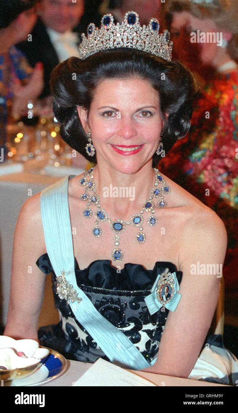 La reine Silvia au dîner de gala du Prix Nobel à l'hôtel de ville de Stockholm Banque D'Images