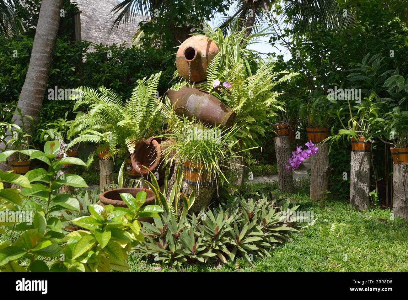 Fontaine de jardin Banque D'Images