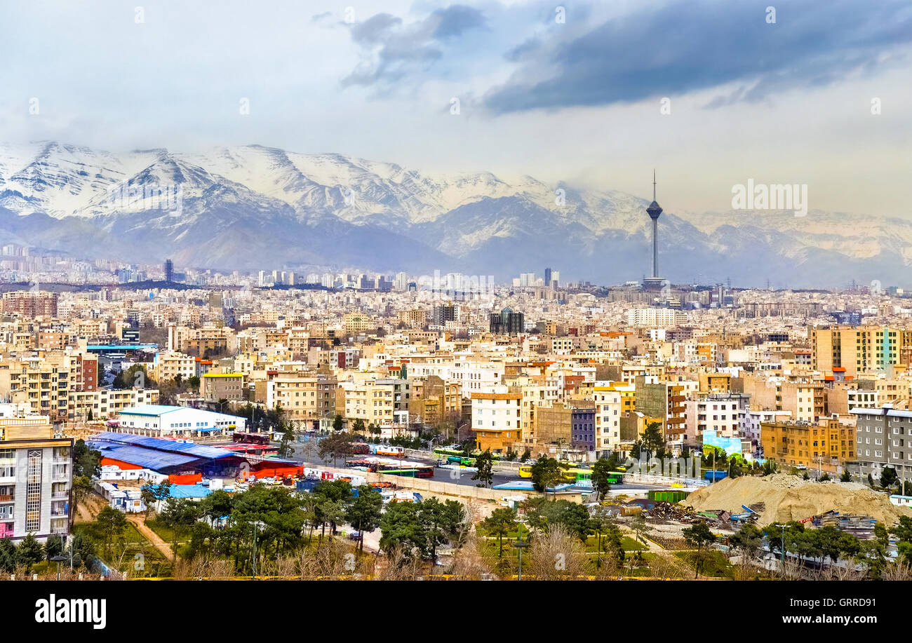Vue de la tour Azadi de Téhéran Banque D'Images