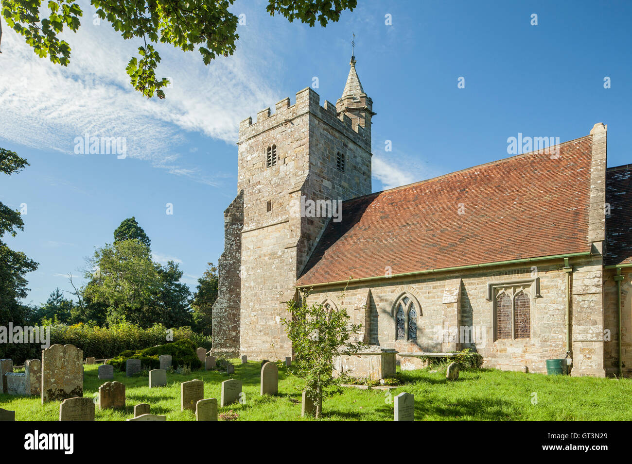 L'église de St Michel et tous les Anges en Kamari, East Sussex, Angleterre. Banque D'Images