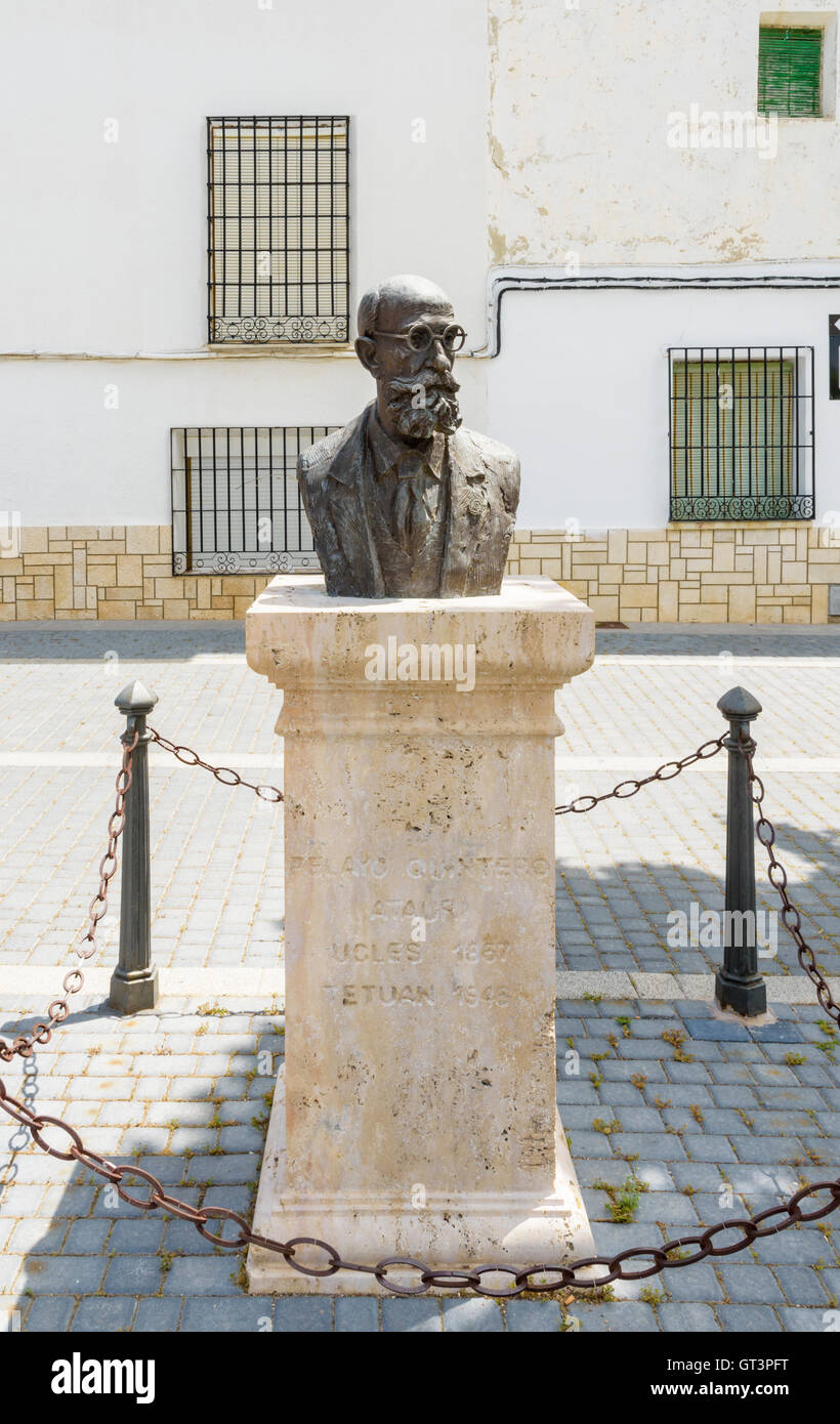 Buste sur socle de Pelayo Quintero Atauri, par Suso Dorrego, Ucles, Espagne Banque D'Images