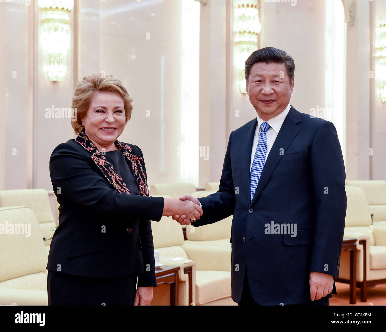 Beijing, Chine. Sep 9, 2016. Le président chinois Xi Jinping (R) rencontre avec le président du Conseil de la Fédération de Russie Valentina Matviyenko à Beijing, capitale de Chine, le 9 septembre 2016. © Li Xueren/Xinhua/Alamy Live News Banque D'Images