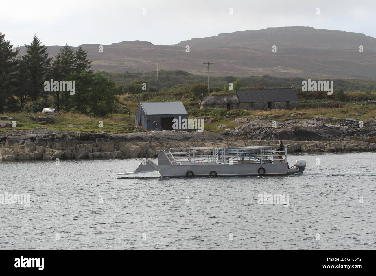 Seul véhicule traversier de l'île d'ulva Ecosse 30 septembre 2016 Banque D'Images