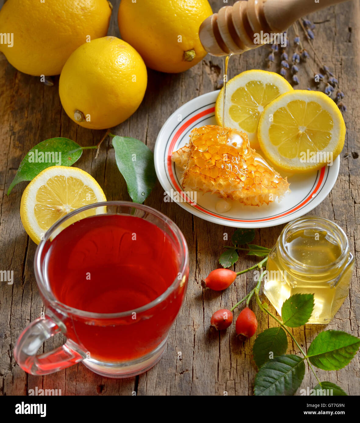 Cynorhodon Thé au citron et au miel Banque D'Images