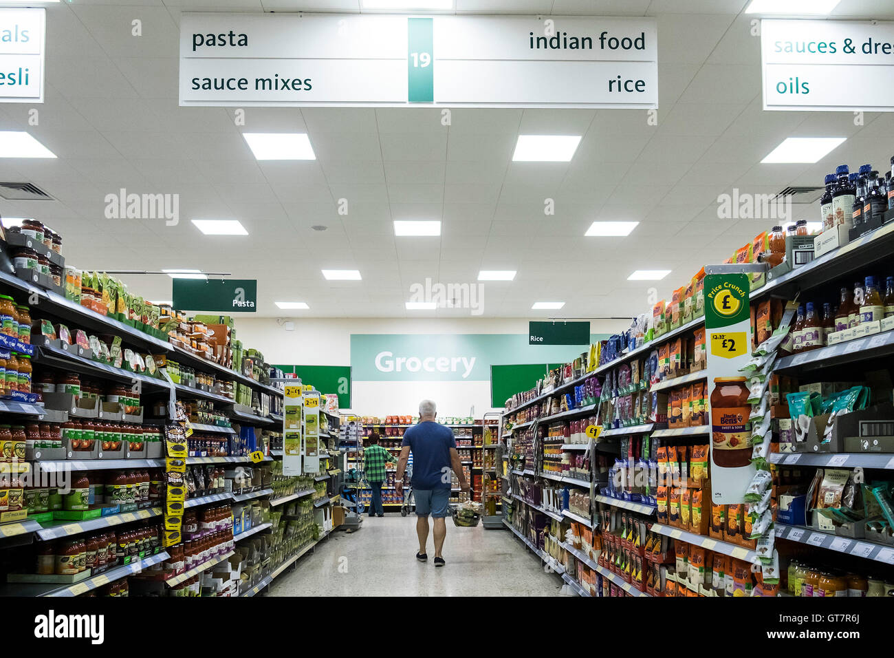 L'intérieur d'un supermarché Morrisons. Banque D'Images