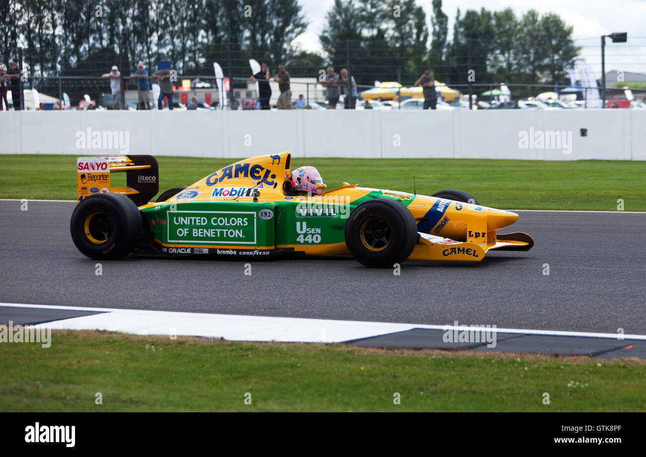 1992 Benetton B192 d'une monoplace de Formule 1, anciennement conduit par Michael Schumacher, en démonstration à la Silverstone Classic 2016 Banque D'Images