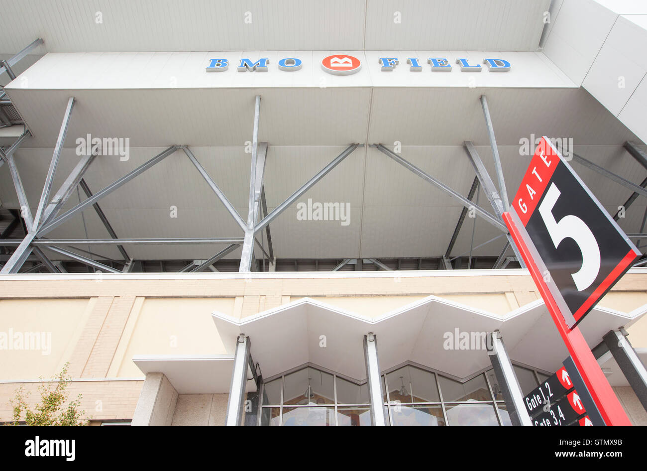 TORONTO - Le 1 septembre 2016 : BMO d'entrée de champ à Toronto. La structure en plein air peut accueillir plus de 21 000 spectateurs. Banque D'Images