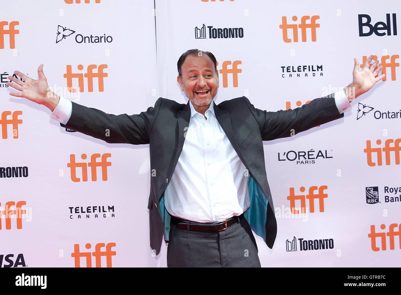 Toronto, ON. Sep 9, 2016. Fisher Stevens à l'arrivées de avant le déluge en première mondiale au Festival International du Film de Toronto 2016, Princess of Wales Theatre, Toronto, le 9 septembre 2016. © James Atoa/Everett Collection/Alamy Live News Banque D'Images