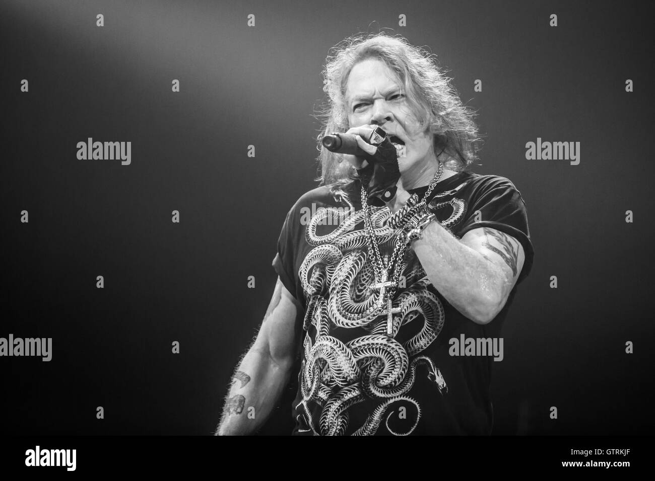 Auburn Hills, Michigan, USA. Sep 9, 2016. AXL ROSE de AC/DC l'exécution sur le rocher ou buste World Tour au Palace of Auburn Hills de Auburn Hills, MI le 9 septembre 2016 © Marc Nader/ZUMA/Alamy Fil Live News Banque D'Images