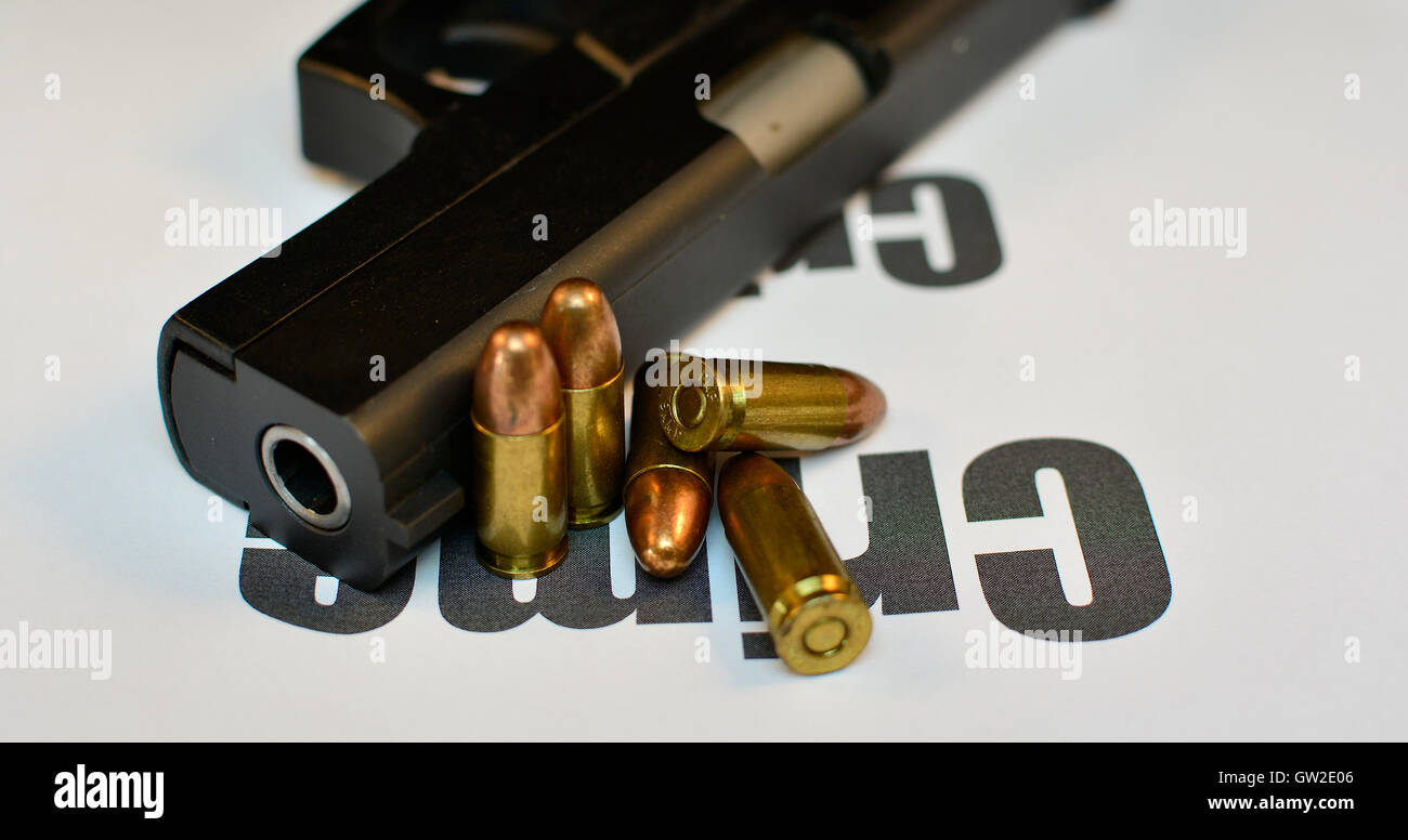 Concept du crime. Avec des armes de poing balles crimes de violence, agression. La prise de vue. Banque D'Images