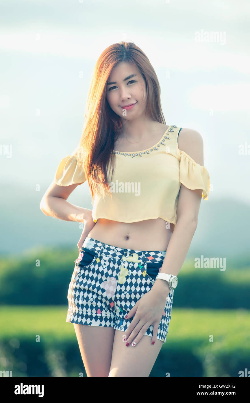 Portrait Thai belle fille dans l'air extérieur Banque D'Images