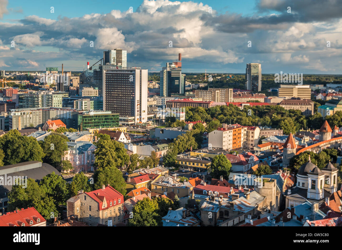 La nouvelle partie de la ville de Tallinn en Estonie Banque D'Images