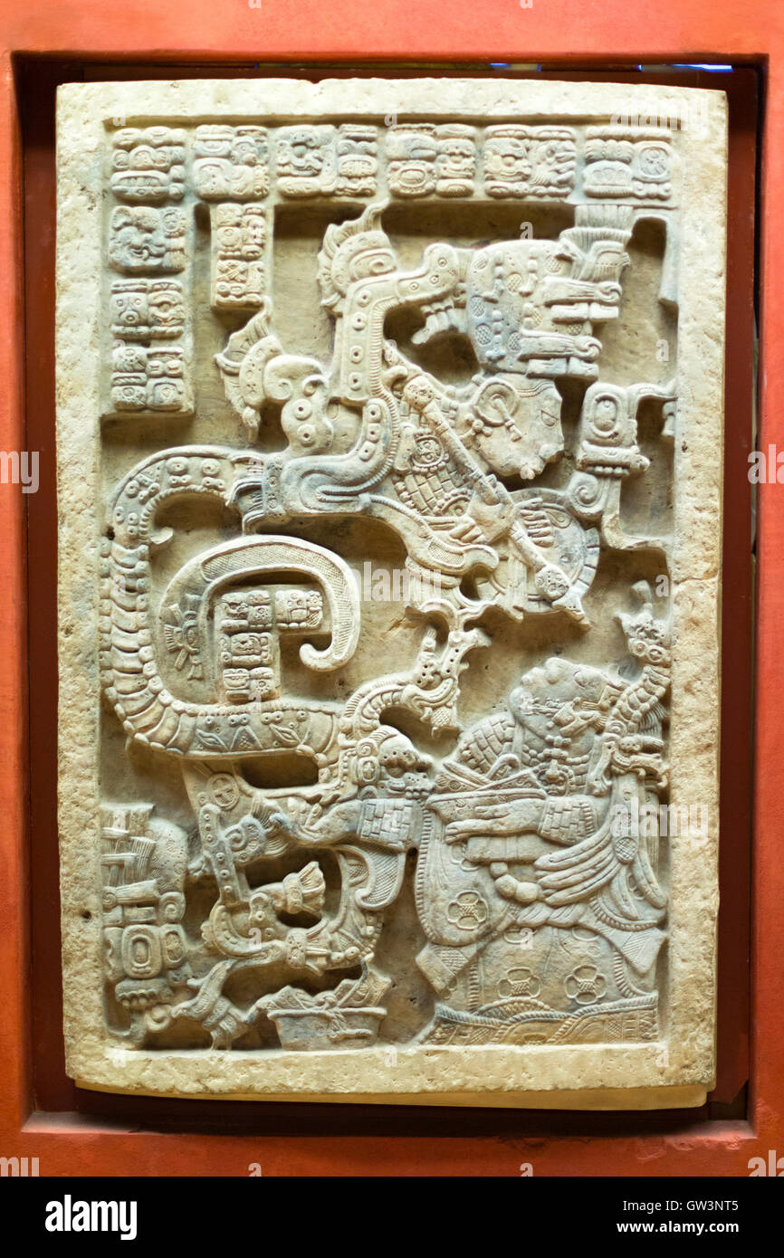 Linteau en calcaire sculpté maya no 25 à partir de la structure d'excavation 23, Chiapas, Mexique. Prix 27 British Museum, Londres, Royaume-Uni. Banque D'Images
