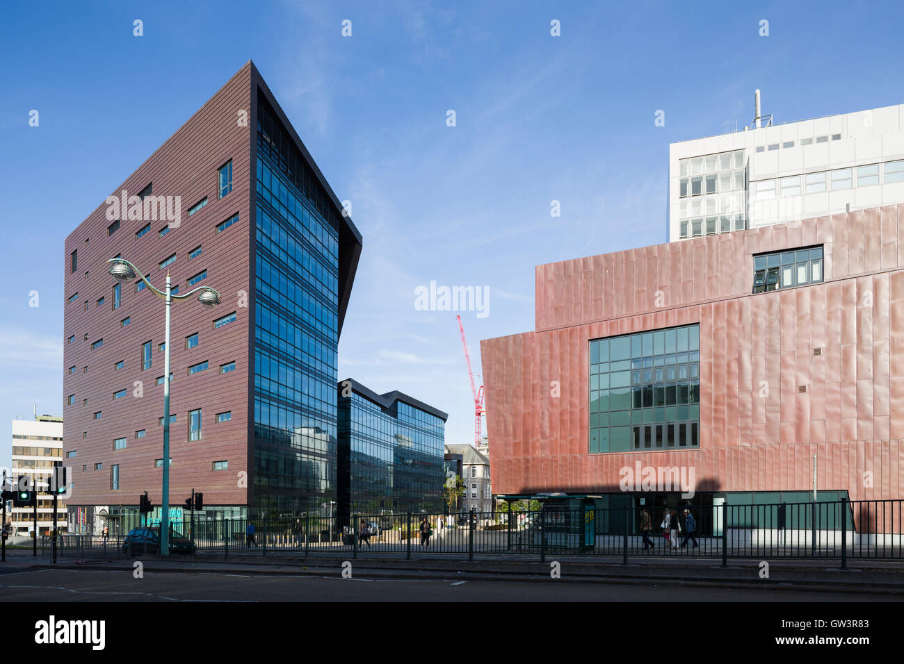 De nouveaux bâtiments emblématiques de la Faculté des Arts de l'Université de Plymouth conçu par Henning Larsen Architects, 2002-7. Banque D'Images