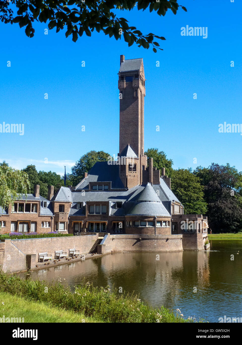 Hubertus castle de Berlage à park Hoge Veluwe Banque D'Images