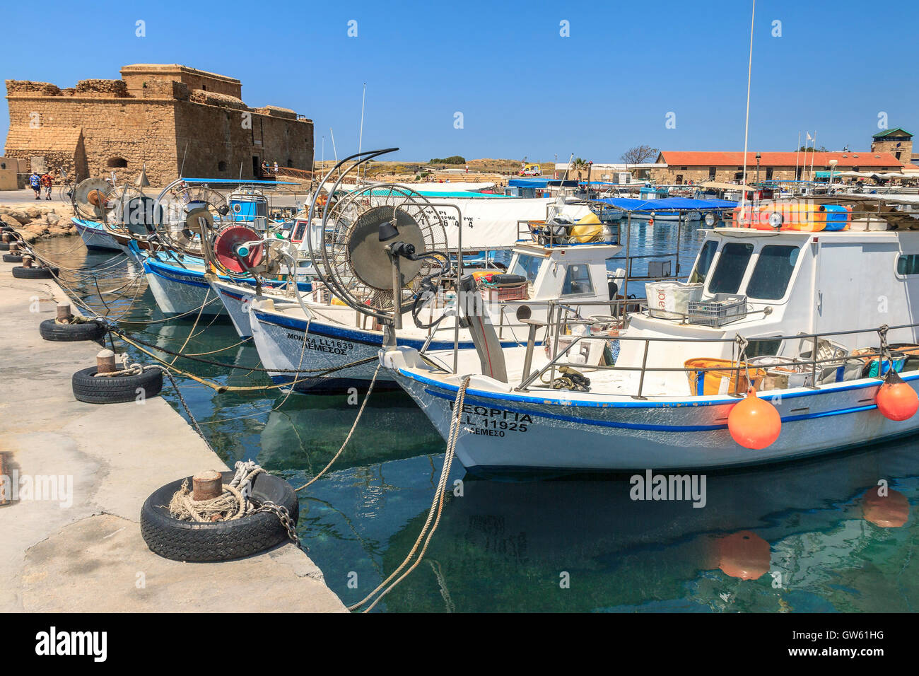 Bateaux de pêche Paphos Chypre Banque D'Images
