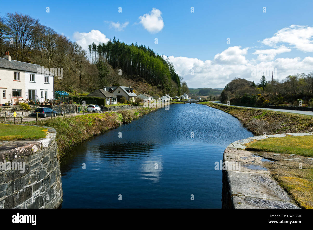 À l'écluse 8 au Cairnbaan écluses sur le Canal de Crinan, Argyll and Bute, Ecosse, Royaume-Uni Banque D'Images