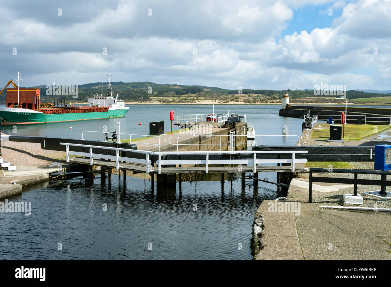 L'écluse 1, le verrou de la mer à Loch Gilp au bassin Ardrishaig sur le Canal de Crinan Ardrishaig, Argyll and Bute, Ecosse, Royaume-Uni Banque D'Images