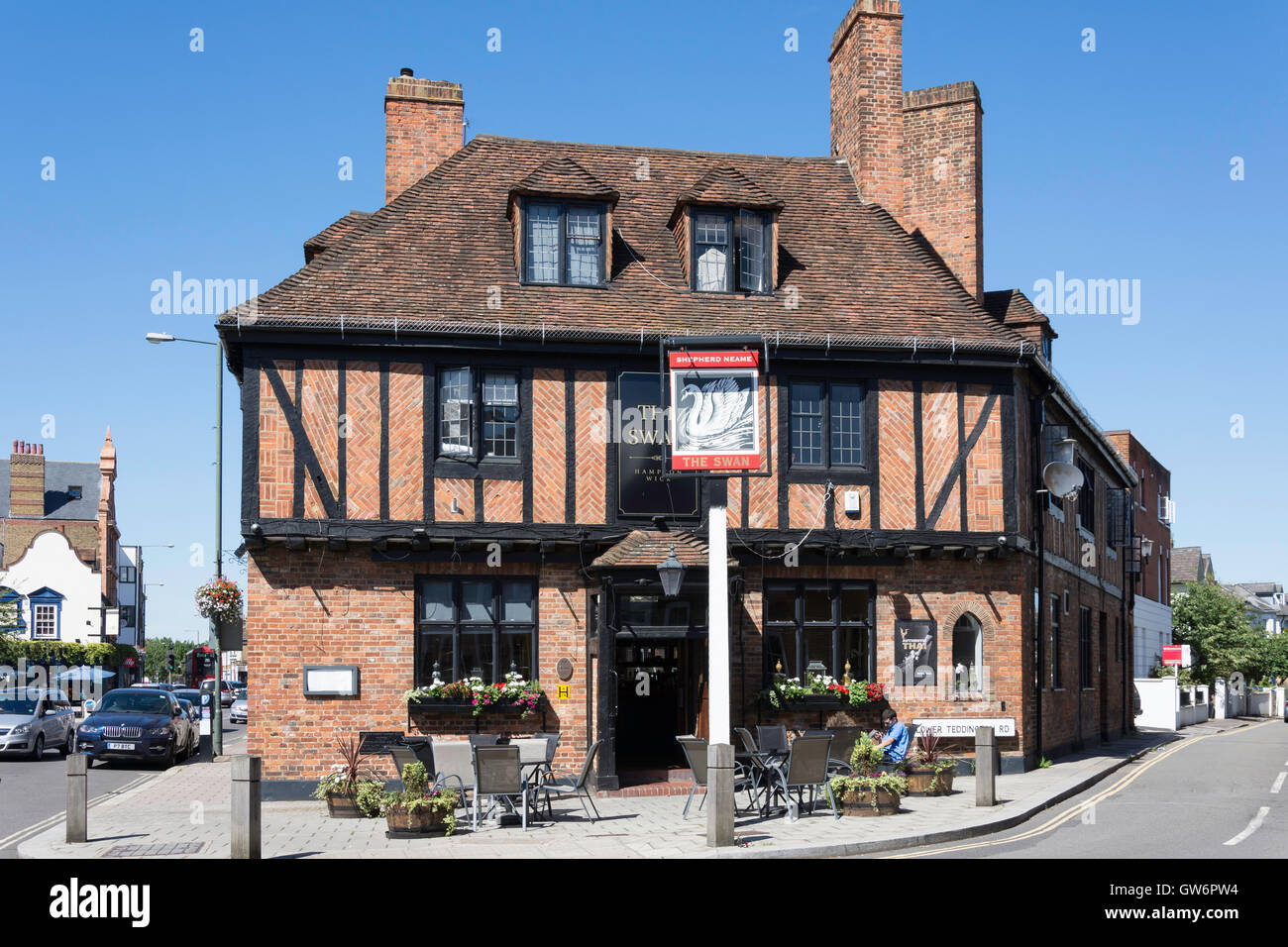The Swan Pub on High Street, Hampton Wick, Royal Borough of Richmond upon Thames, Greater London, Angleterre, Royaume-Uni Banque D'Images