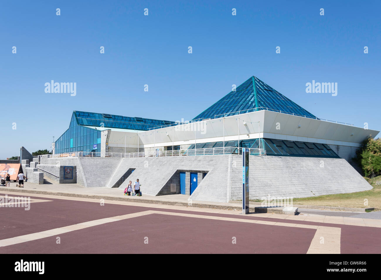 Les Pyramides Entertainment Centre, Clarence Esplanade, Southsea, Portsmouth, Hampshire, Angleterre, Royaume-Uni Banque D'Images
