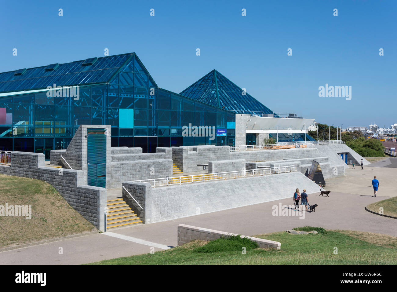 Les Pyramides Entertainment Centre, Clarence Esplanade, Southsea, Portsmouth, Hampshire, Angleterre, Royaume-Uni Banque D'Images