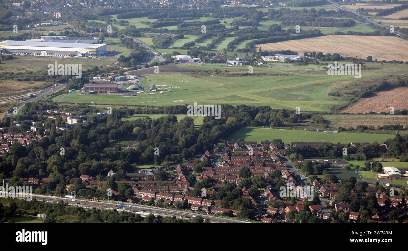 Vue aérienne de l'aéroport de Manchester City aussi connu sous le nom de Barton aérodrome, UK Banque D'Images