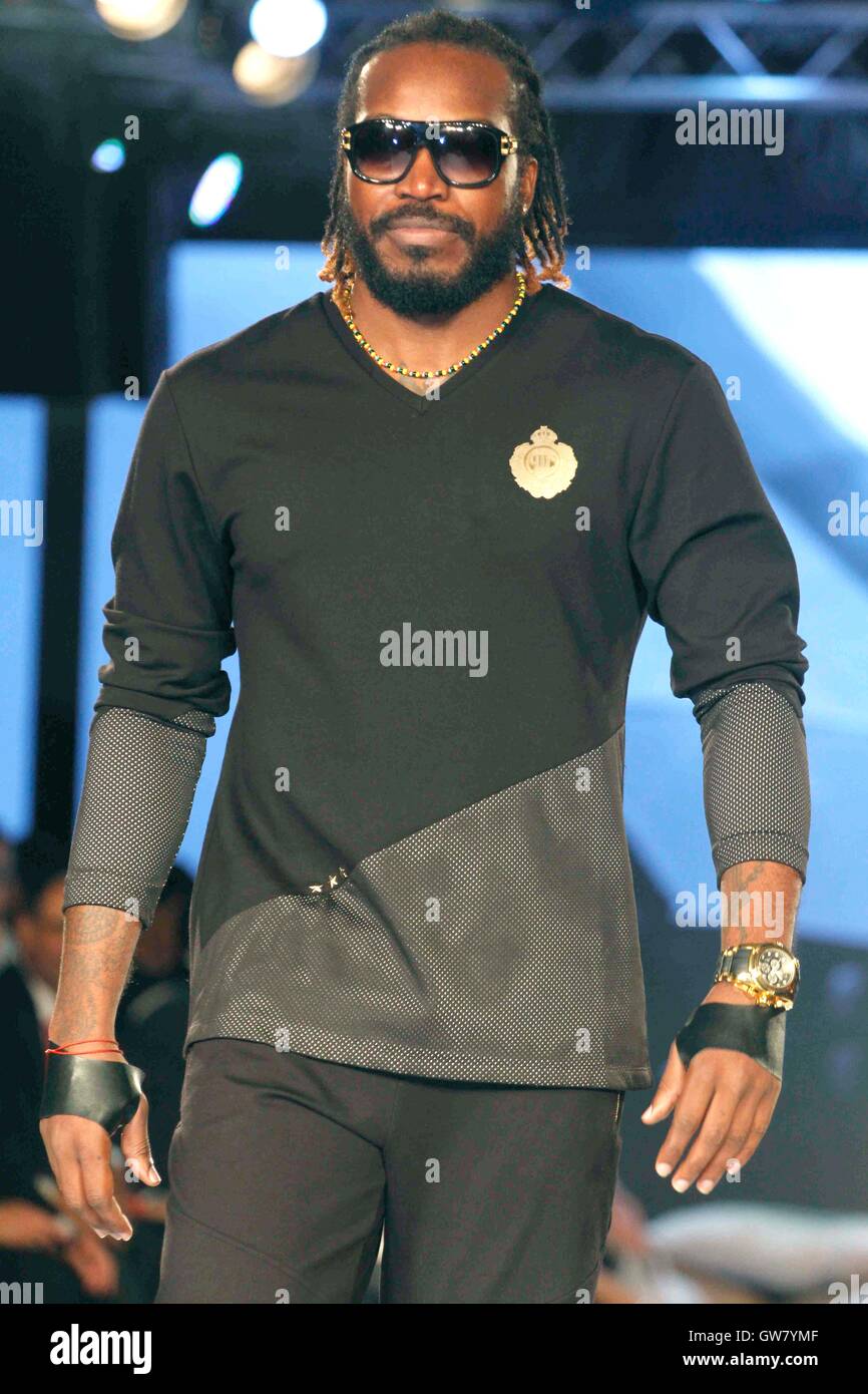 West Indies cricket player Chris Gayle lancer joueur de cricket