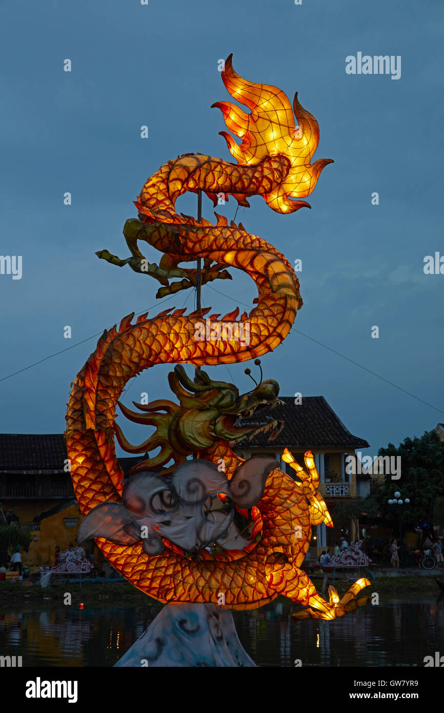 Lanterne Dragon, Hoi An (Site du patrimoine mondial de l'UNESCO), Vietnam Banque D'Images