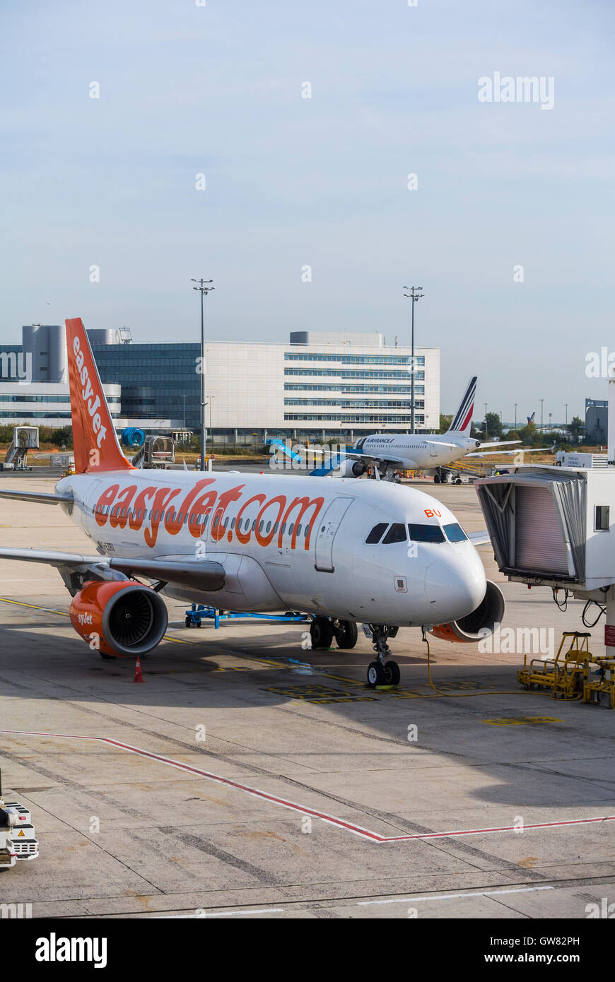 Paris, France, Easy Jet, Airbus 340 avion sur piste à l'aéroport Roissy