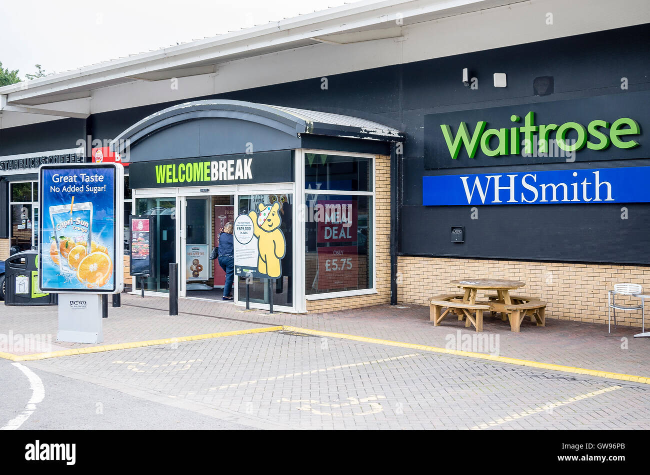 Entrée de WelcomeBreak à Cardiff Gate South Wales UK Banque D'Images