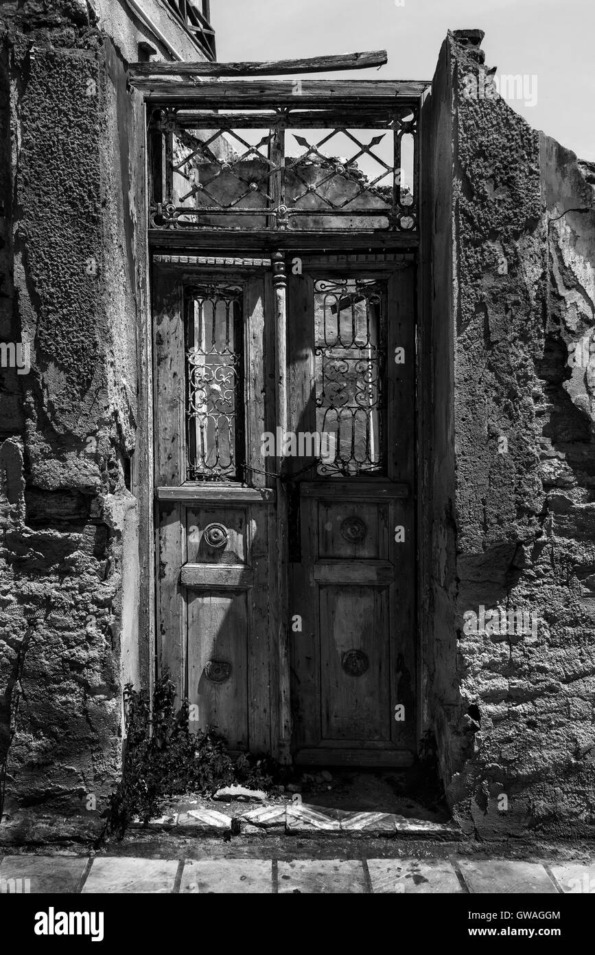 Une porte à Ermoúpoli, Syros. Banque D'Images