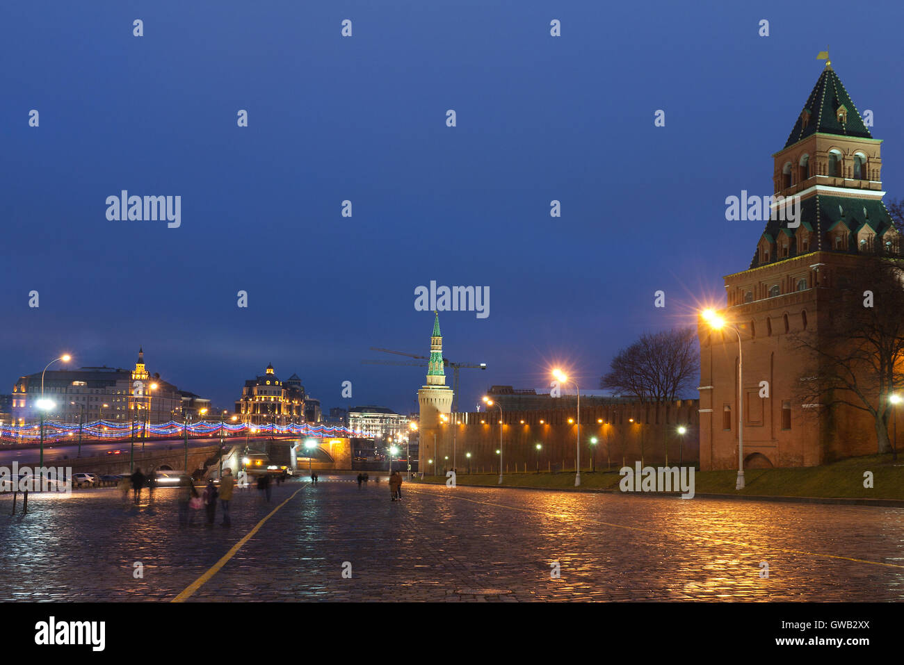 Spot touristique à Moscou (Landmark) : vue de la Place Rouge au Kremlin avec le mur et les tours Banque D'Images