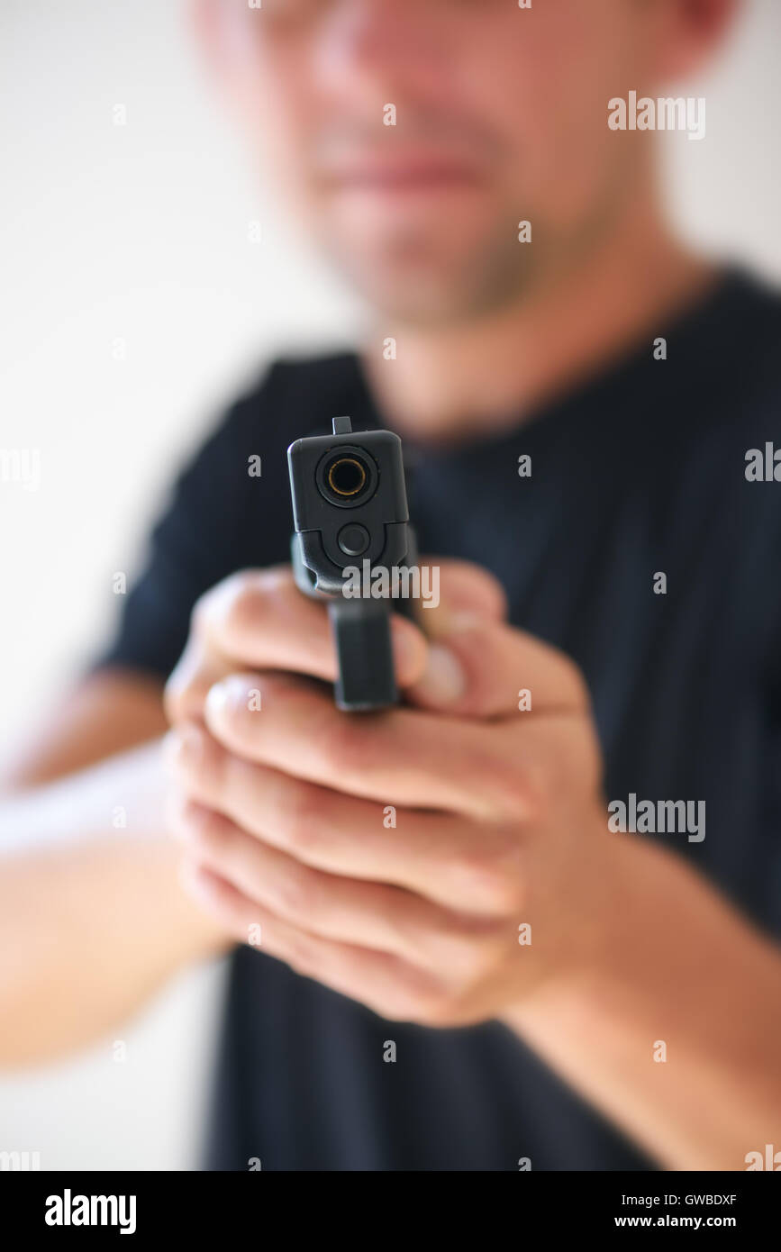 Les hommes en arme de poing close up Banque D'Images