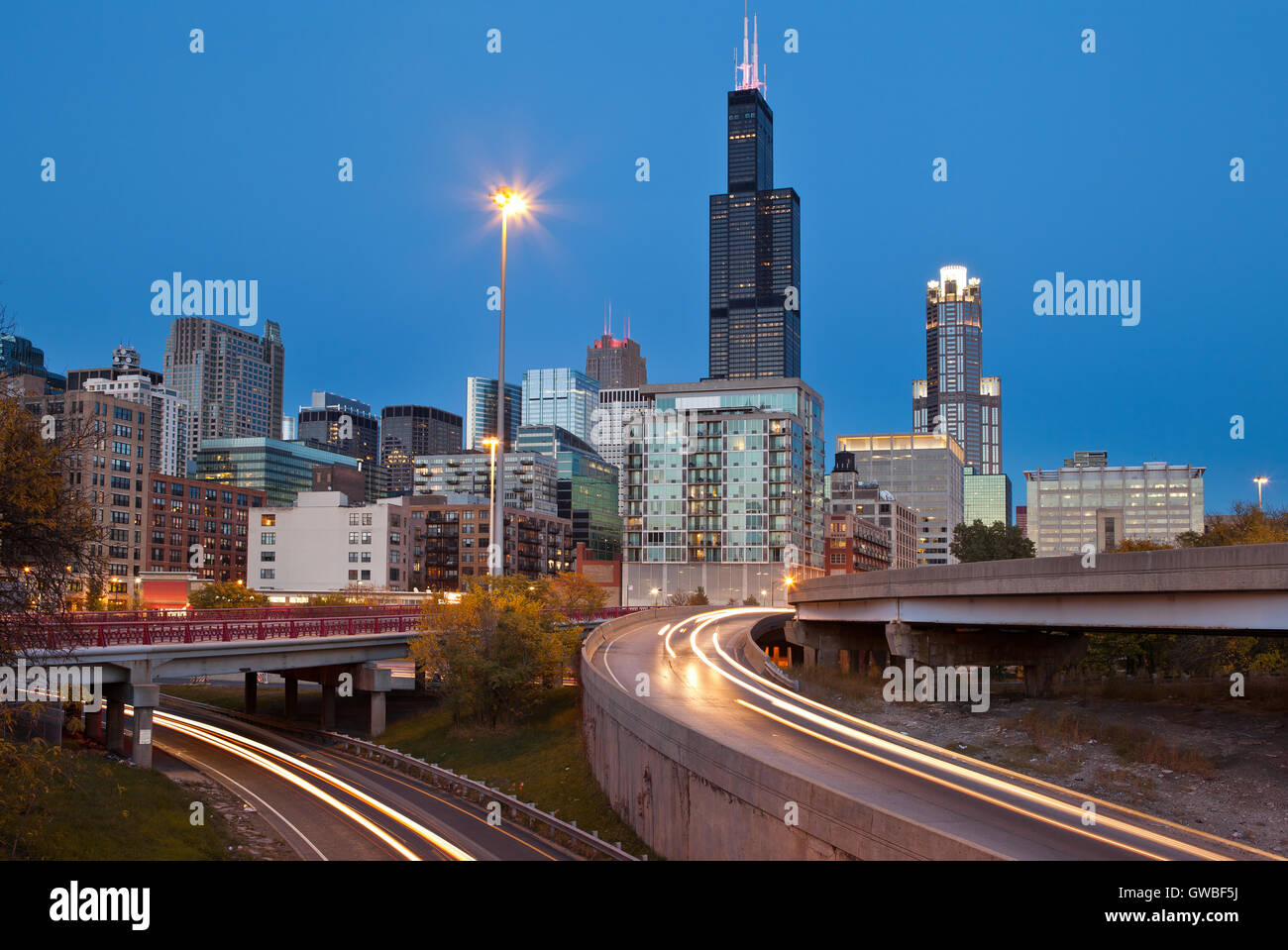 Ville de Chicago. Image de dynamique moderne ville de Chicago au crépuscule. Banque D'Images