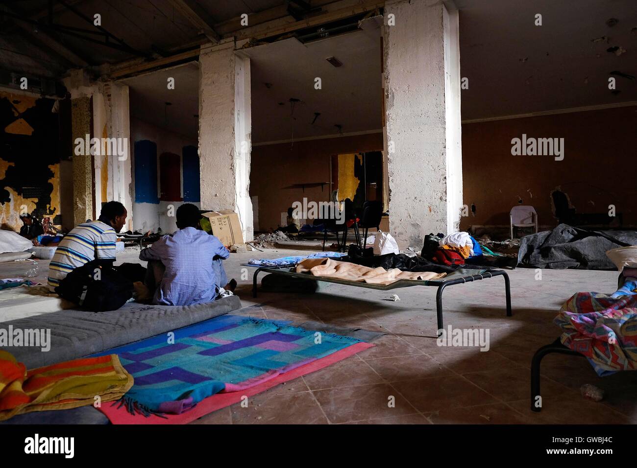 Italie, Rome, le 6 septembre 2016 : dans l'ancien centre d'immigrants Baobab,dans l'Association street, le nombre d'invités pendant la semaine inc Banque D'Images