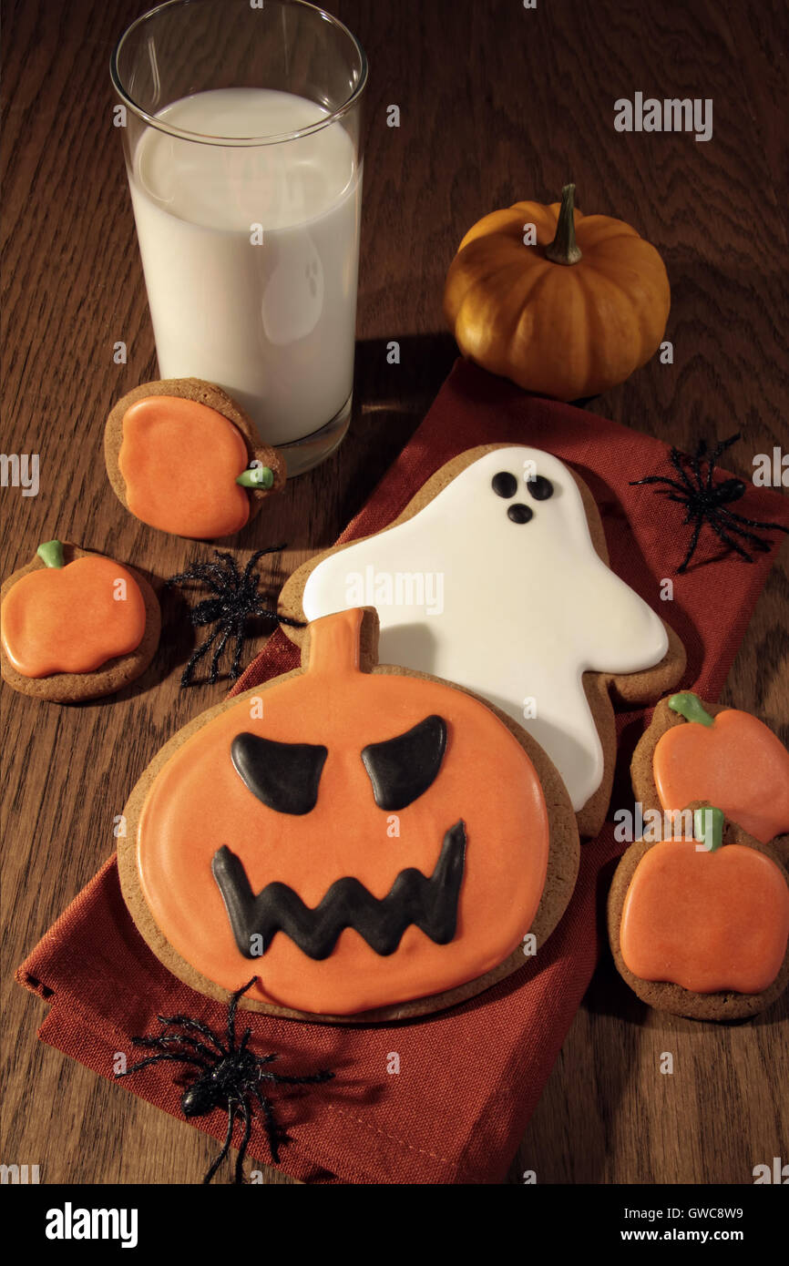 Biscuits fraîchement cuits au four pour halloween Banque D'Images