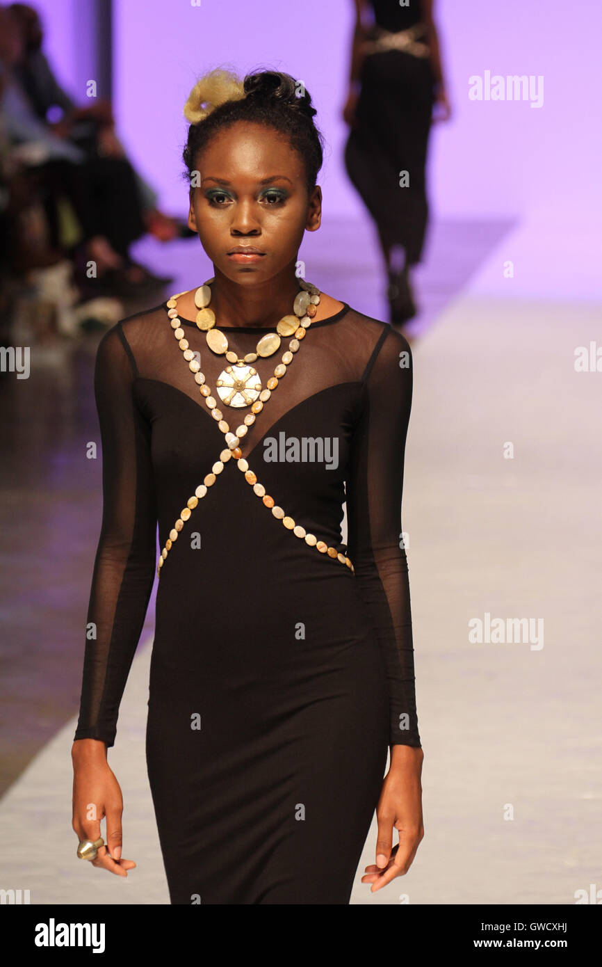 Londres, Royaume-Uni - 10 septembre : Shikhazuri les bijoux est présenté à la Semaine de la mode de l'Afrique de Londres. © David Mbiyu/Alamy Live News Banque D'Images