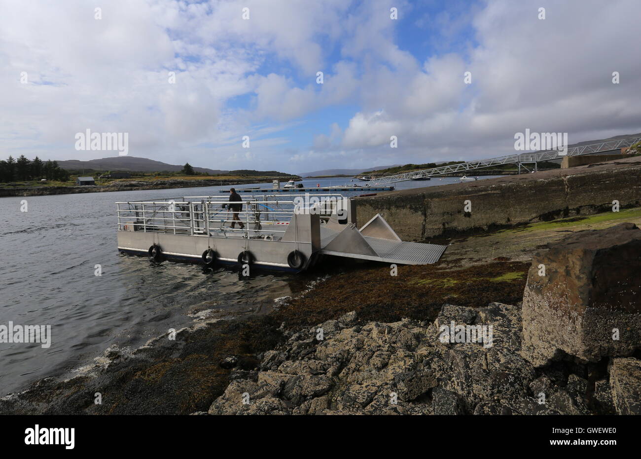 Seul véhicule traversier de l'île d'ulva amarré sur l'île de Mull Ecosse 30 septembre 2016 Banque D'Images