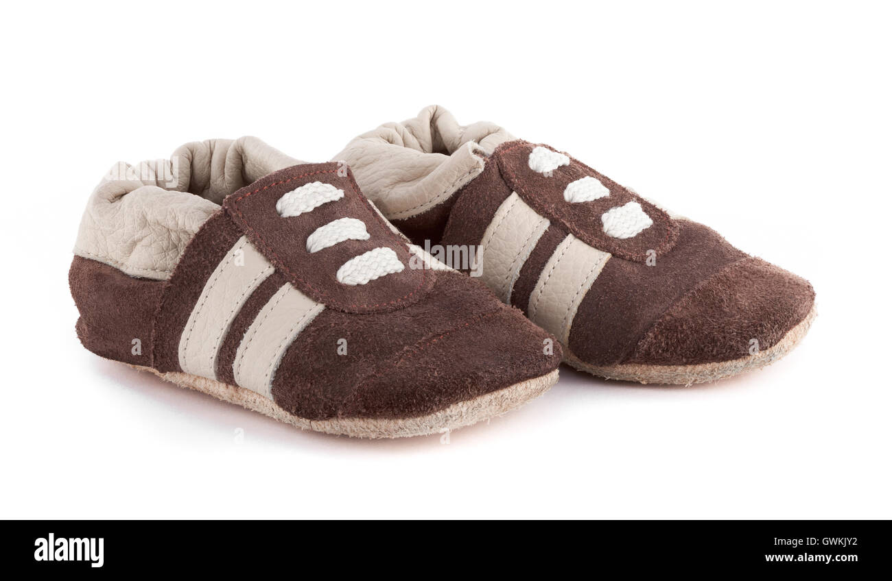 Chaussures bébé isolé sur fond blanc Banque D'Images